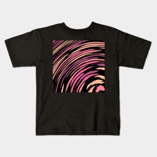 Circle of Pixel Pink Hearts Pattern Kids T-Shirt